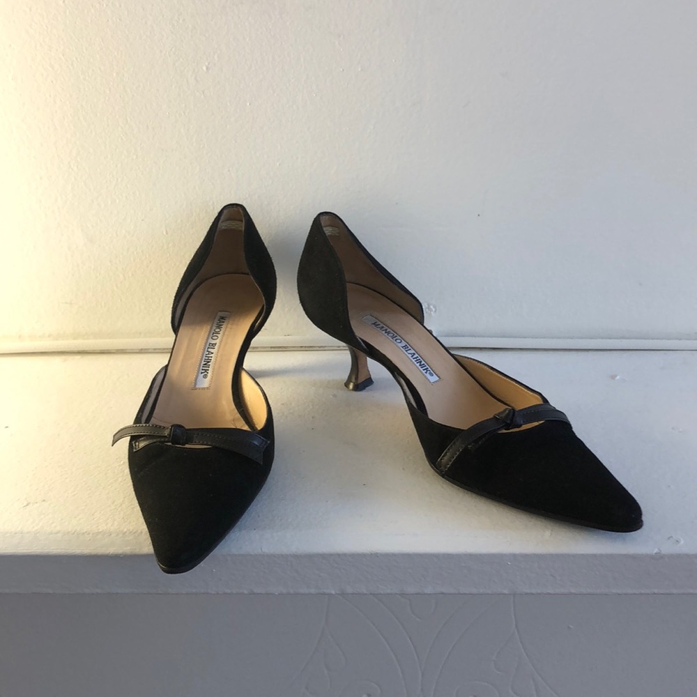Manolo Blahnik kitten heels with bow